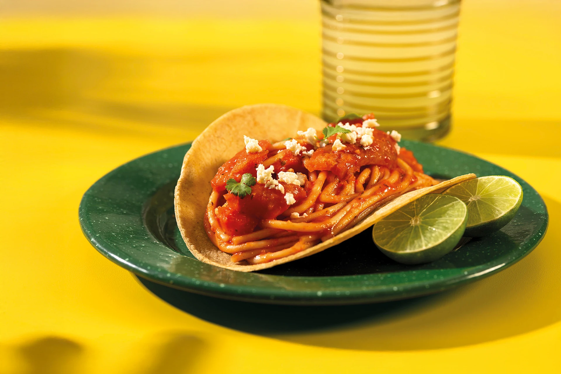 Pastaco de Chicharrón Regio (de la Ramos)